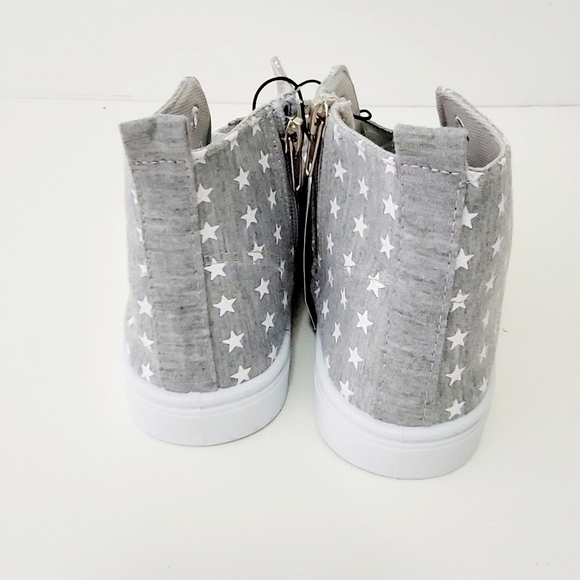 Bobbie brooks gray stars girls shoes - Picture 4 of 5